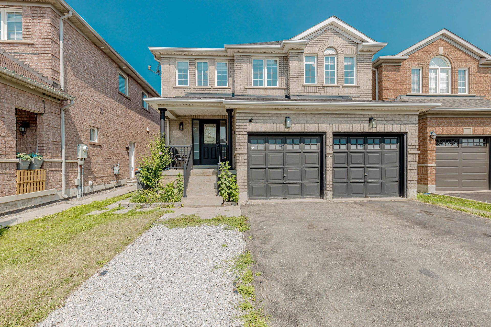 Brampton, ON L7A 2Z4,16 Mccrimmon DR