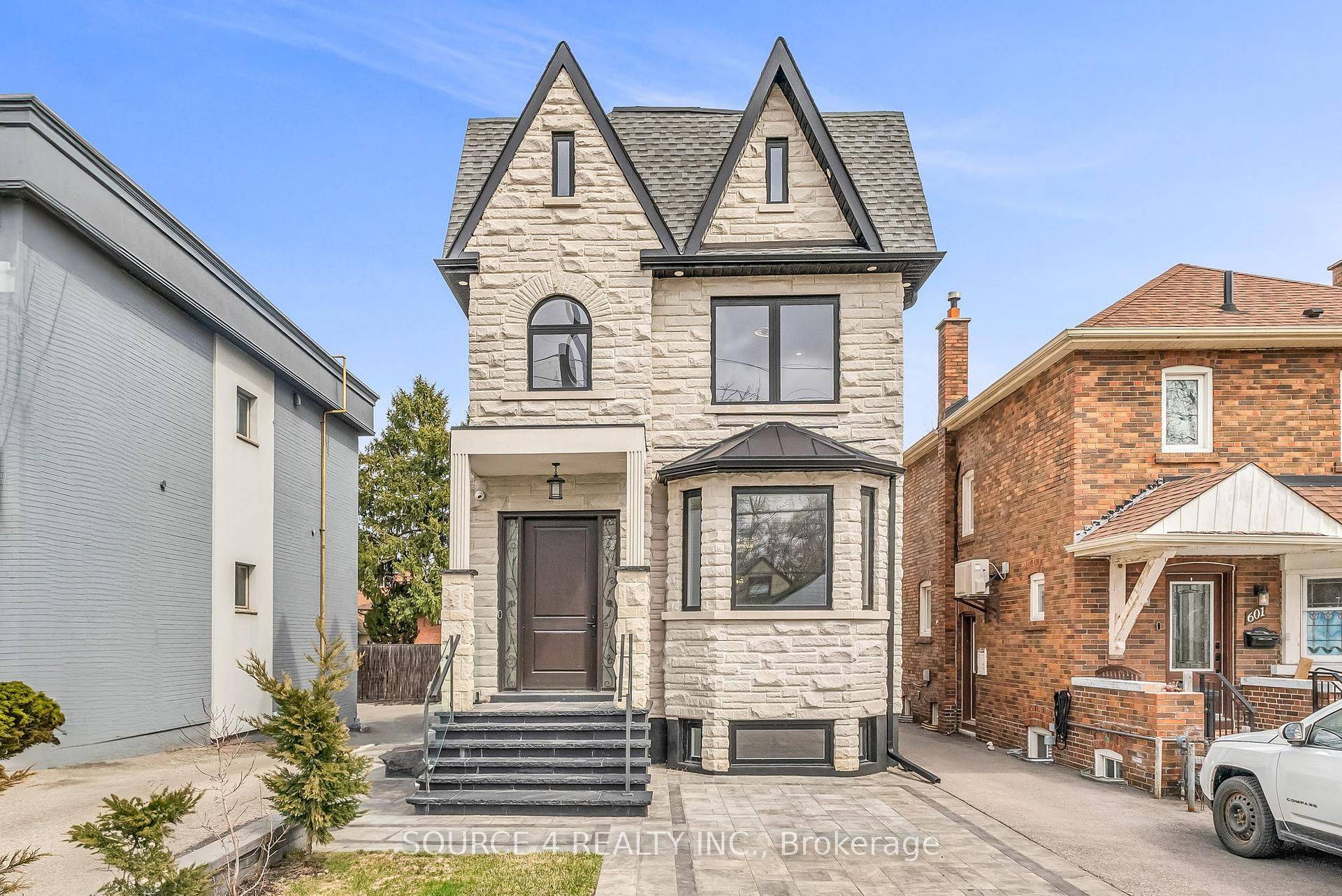 603 Royal York RD, Toronto W07, ON M8Y 2S8