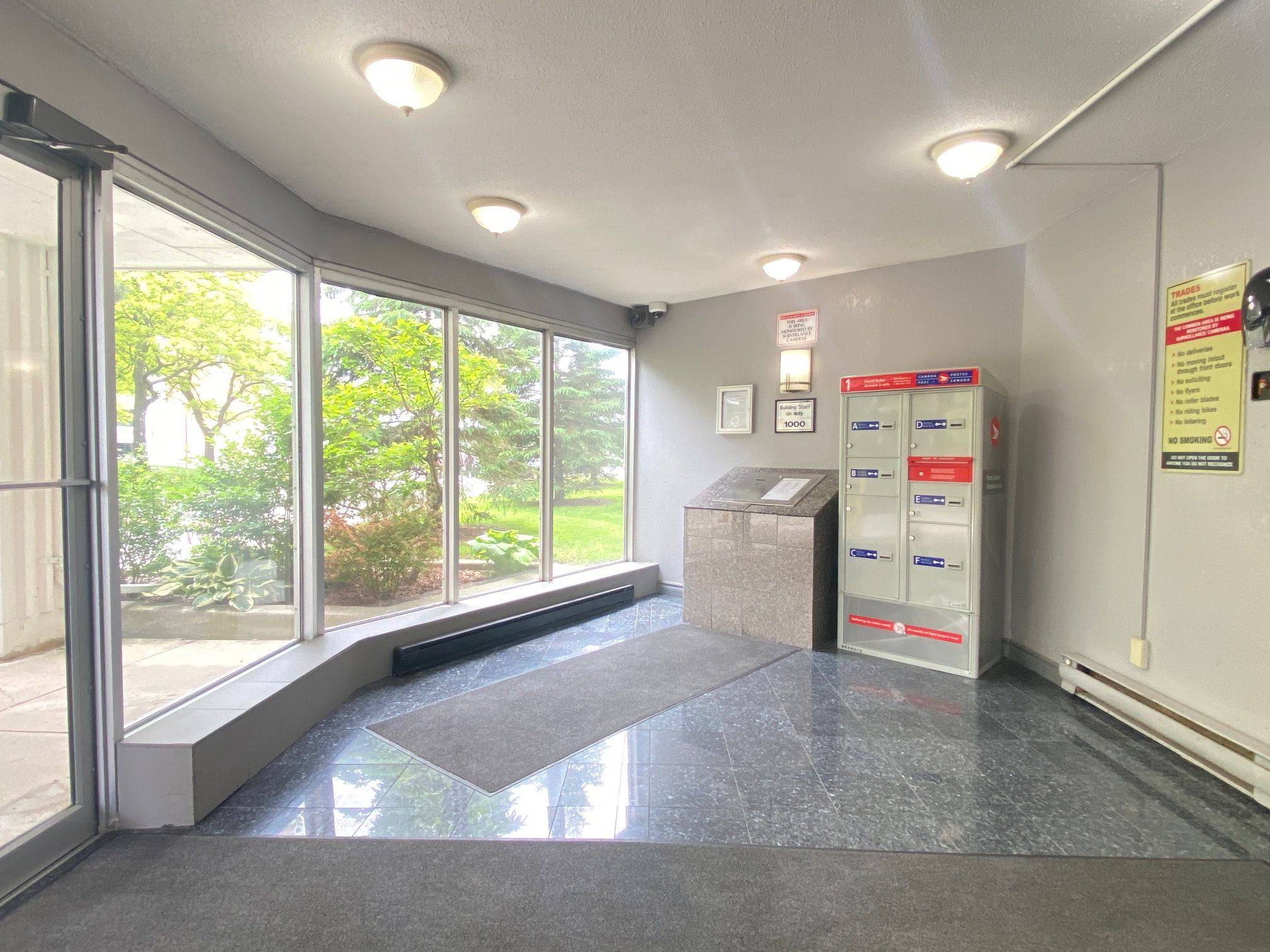 1103 JALNA BLVD #406, London South, ON N6E 2W8