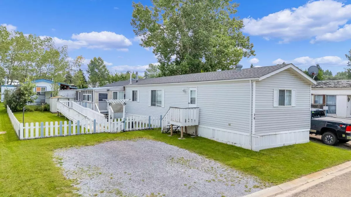 Innisfail, AB T4G 1S6,39 Westwood CT