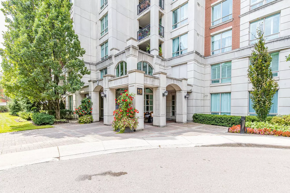 Toronto C12, ON M2P 2G6,18 William Carson CRES #816