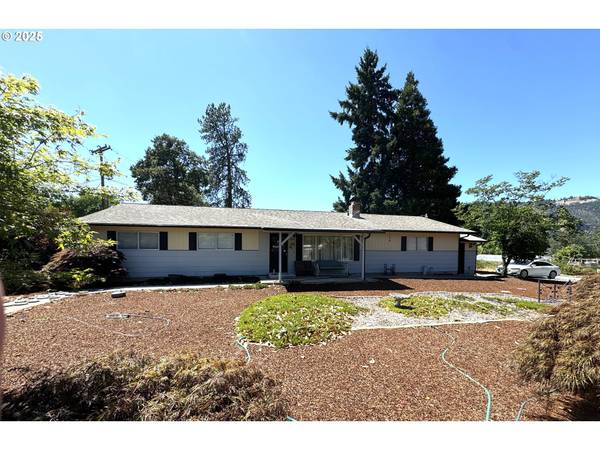 166 PEACOCK LN, Myrtle Creek, OR 97457