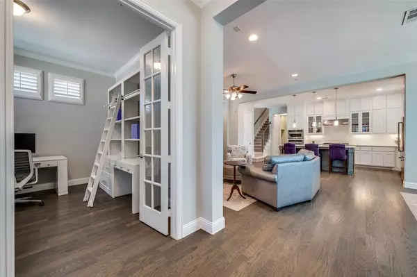 Mckinney, TX 75070,6921 Royal View Drive