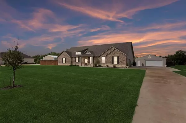 2410 Blackjack Oak Road, Oak Ridge, TX 75161