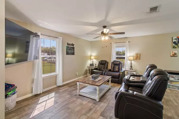 Corsicana, TX 75110,149 SW County Road 0020