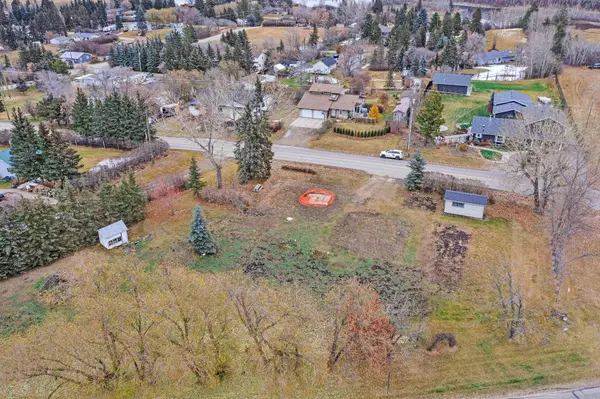Rural Lacombe County, AB T4L 1X8,2 Montrose ST