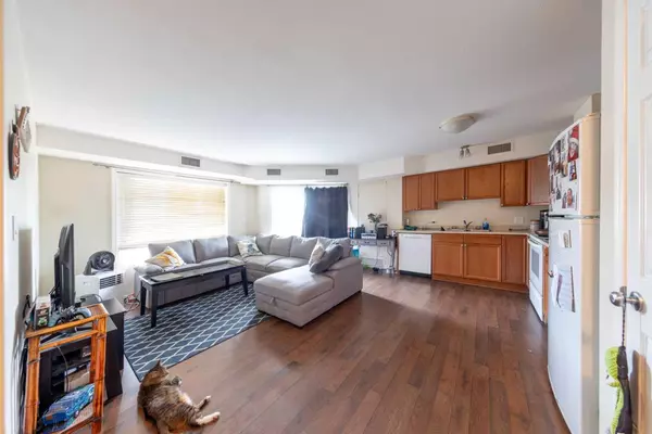 Lloydminster, SK S9V 1K2,1804 48 AVE #203
