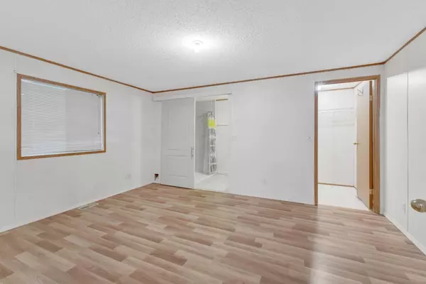 Innisfail, AB T4G 1S6,39 Westwood CT