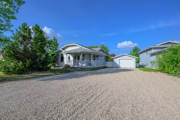 7905 Mission Heights DR, Grande Prairie, AB T8W 1Z1