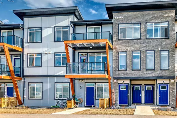 Calgary, AB T3M 3T9,4695 Seton DR SE