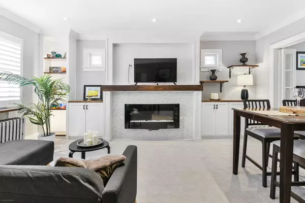 687 Glencairn AVE #Main & 2nd Floor, Toronto C04, ON M6B 1Z8