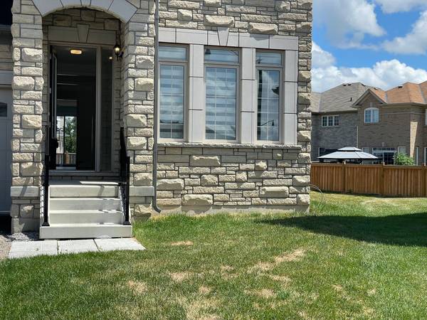 Brampton, ON L6P 4R6,31 Dolomite DR