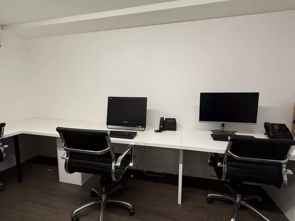 Mississauga, ON L5E 1E8,1149 Lakeshore RD E #L2