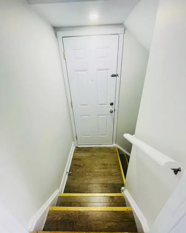 Mississauga, ON L5W 1K7,738 Twain AVE #Basement