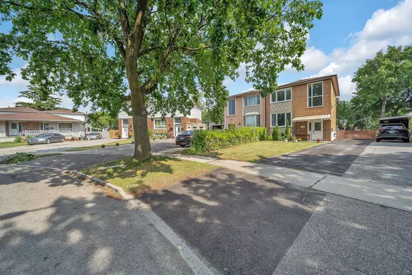 Mississauga, ON L4T 2A7,7464 Homeside GDNS