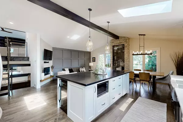 Oakville, ON L6L 2H4,2368 Ventura DR