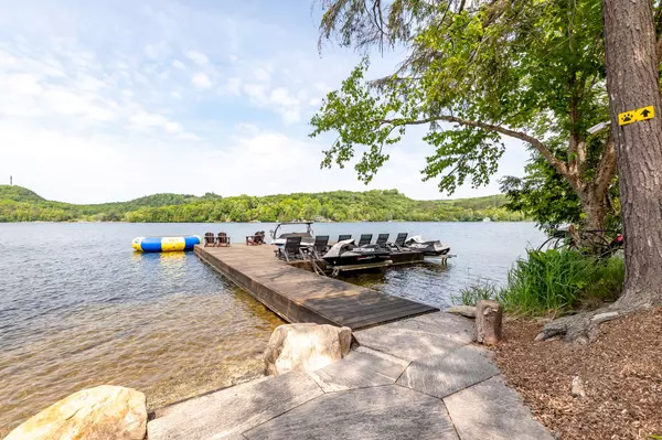 Huntsville, ON P1H 2J6,414 Grassmere Resort RD