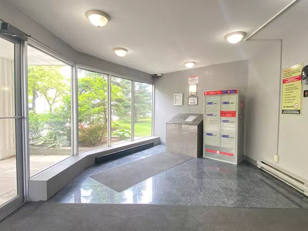 London South, ON N6E 2W8,1103 JALNA BLVD #406