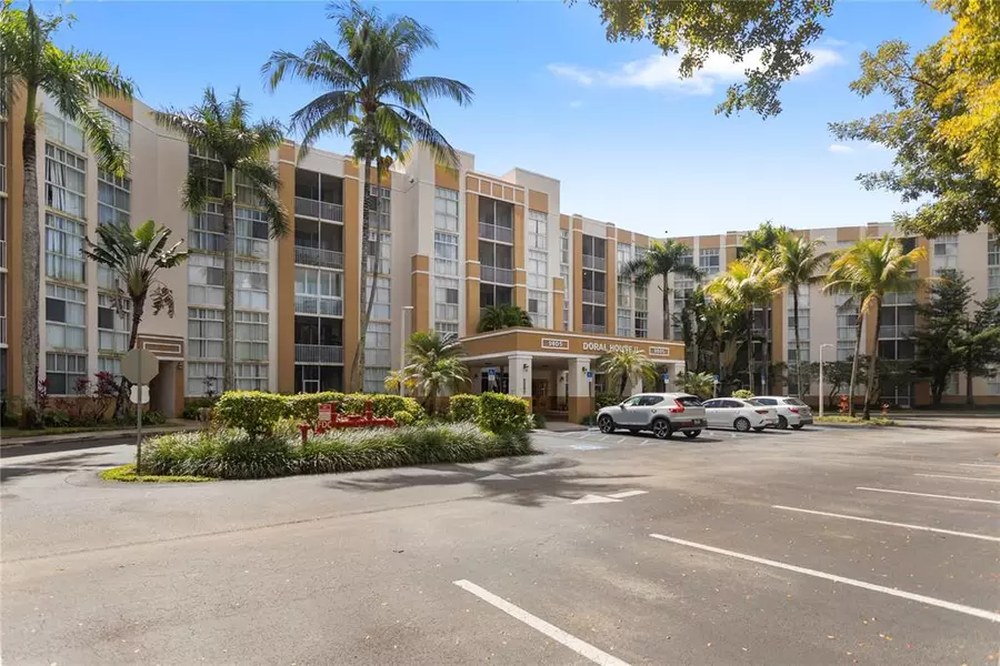 9805 NW 52nd St #218, Doral, FL 33178