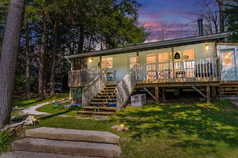 1954 South Beaver Lake LN, Minden Hills, ON K0M 2K0