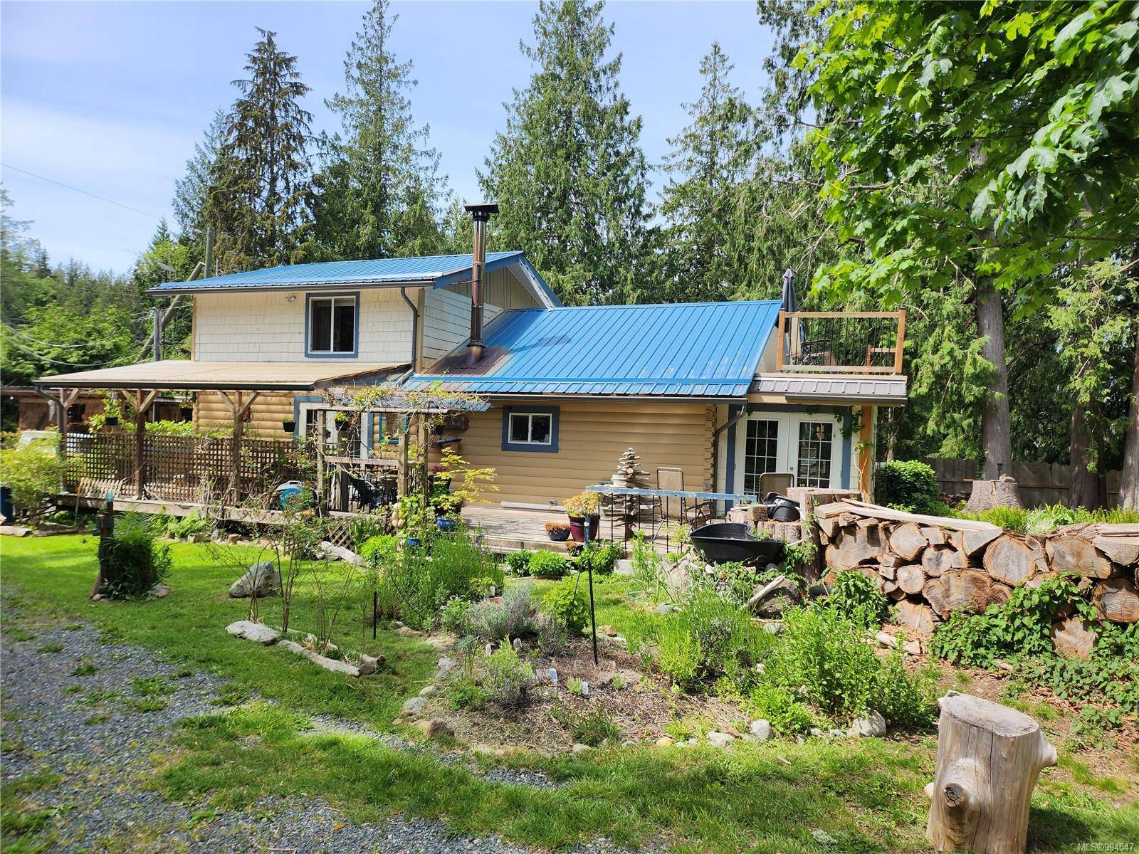 1390 Hooley Rd, Quadra Island, BC V0P 1H0