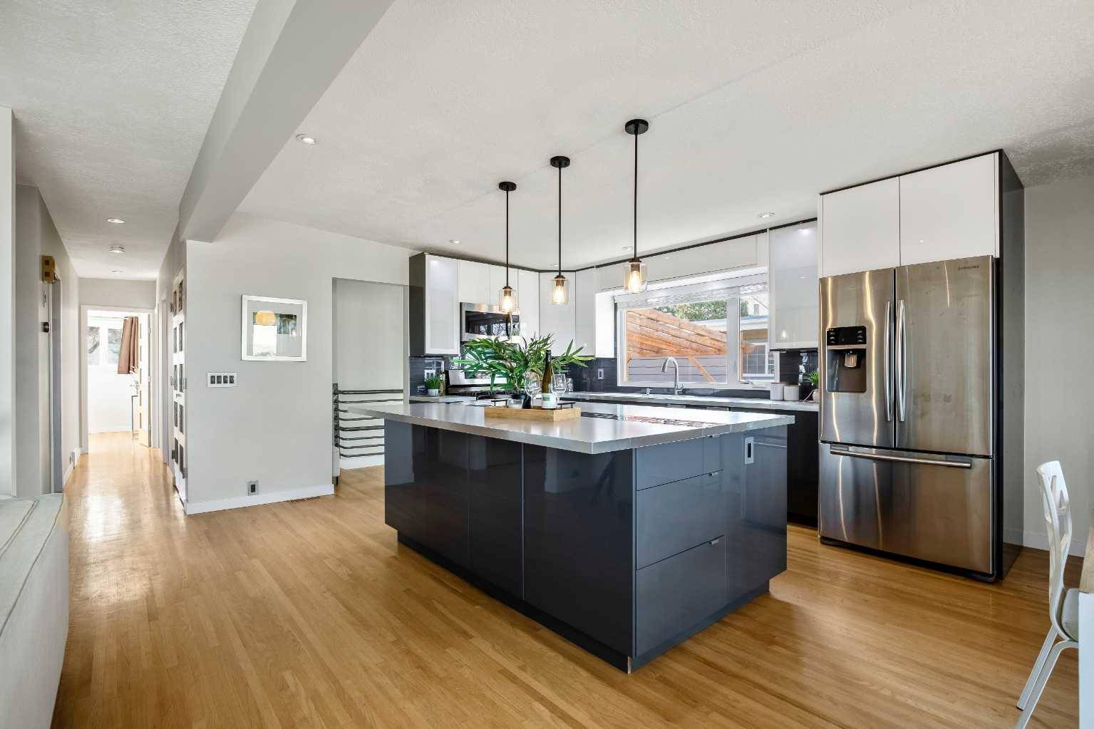 Calgary, AB T3E 5M5,5312 37 ST Southwest