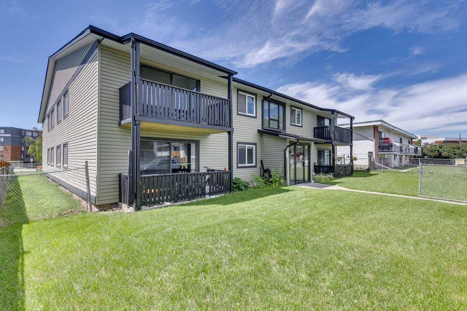 Calgary, AB T3B2M7,4515 75 ST NW