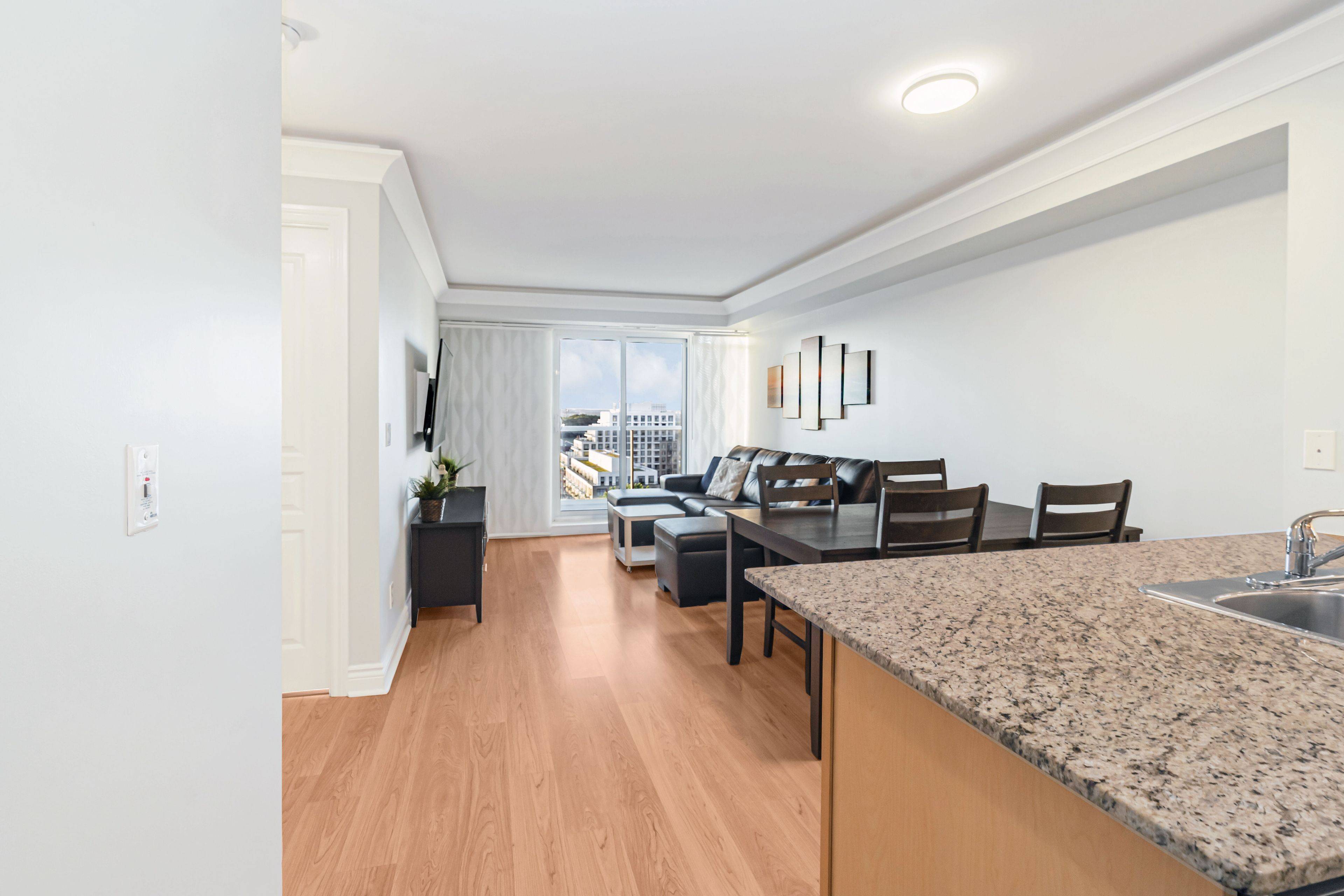 7 North Park RD #1406, Vaughan, ON L4J 0C9