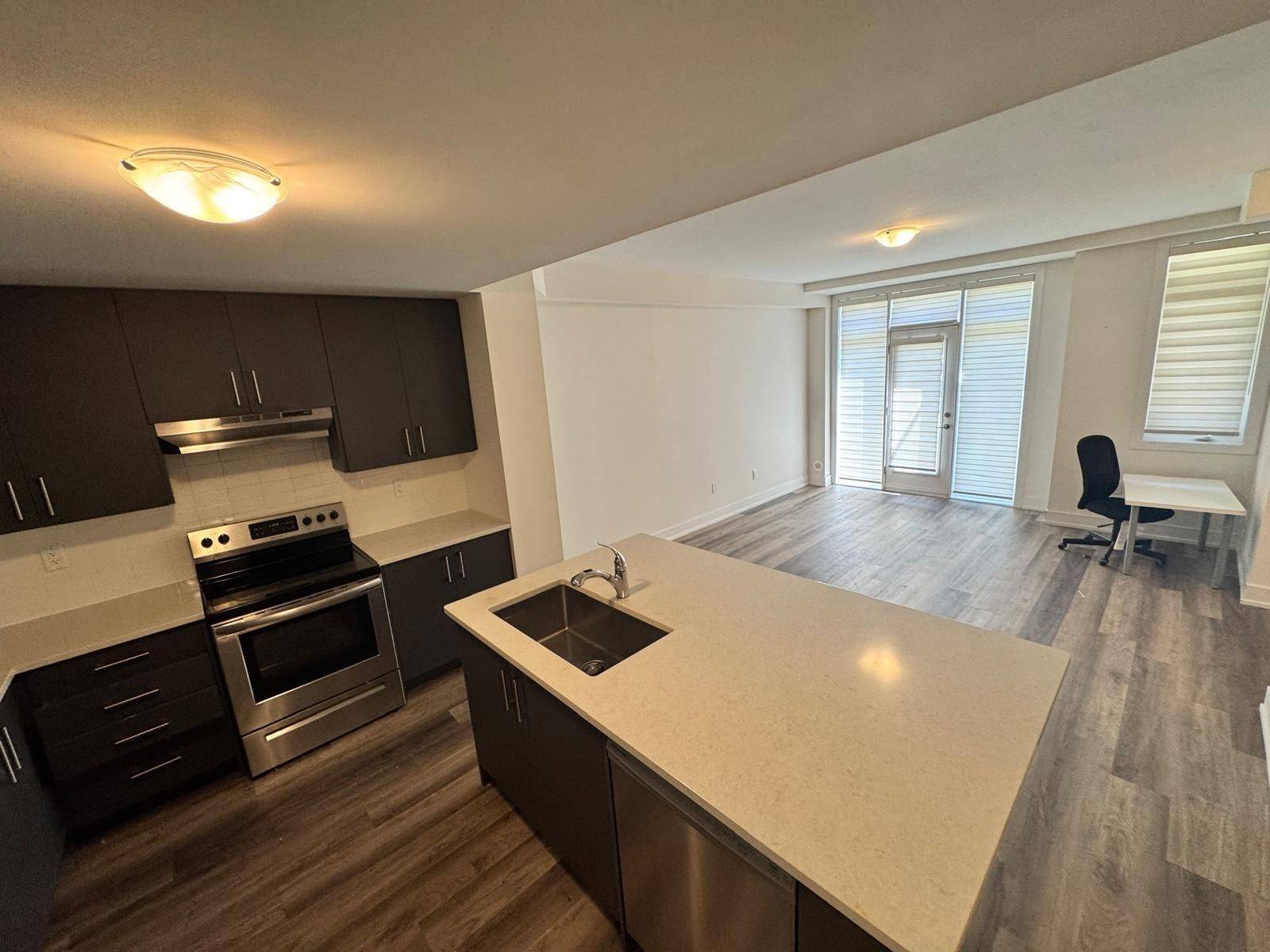 2 Phelps LN #15, Richmond Hill, ON L4E 1J4