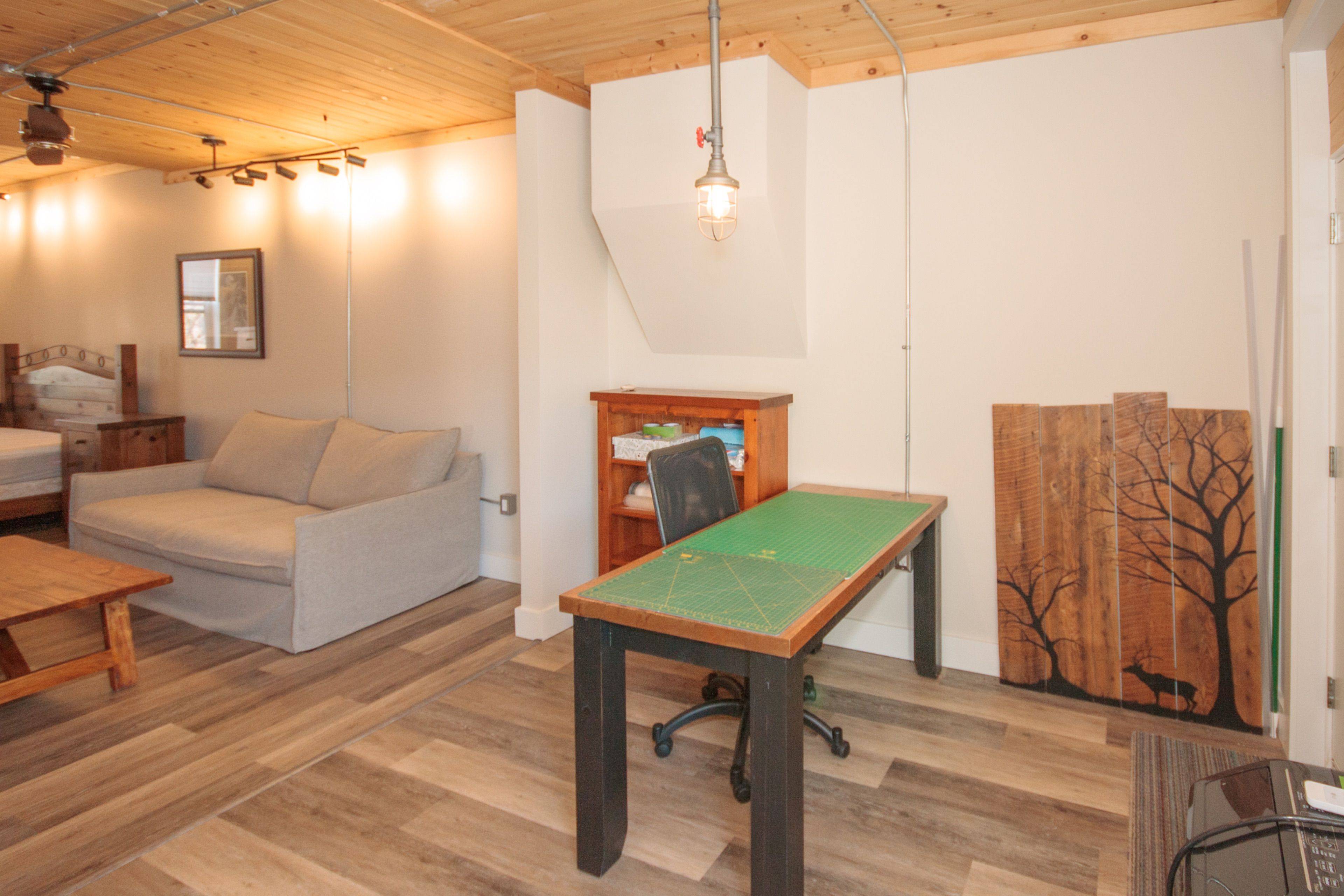 Orillia, ON L3V 5A8,19 Peter ST S #2
