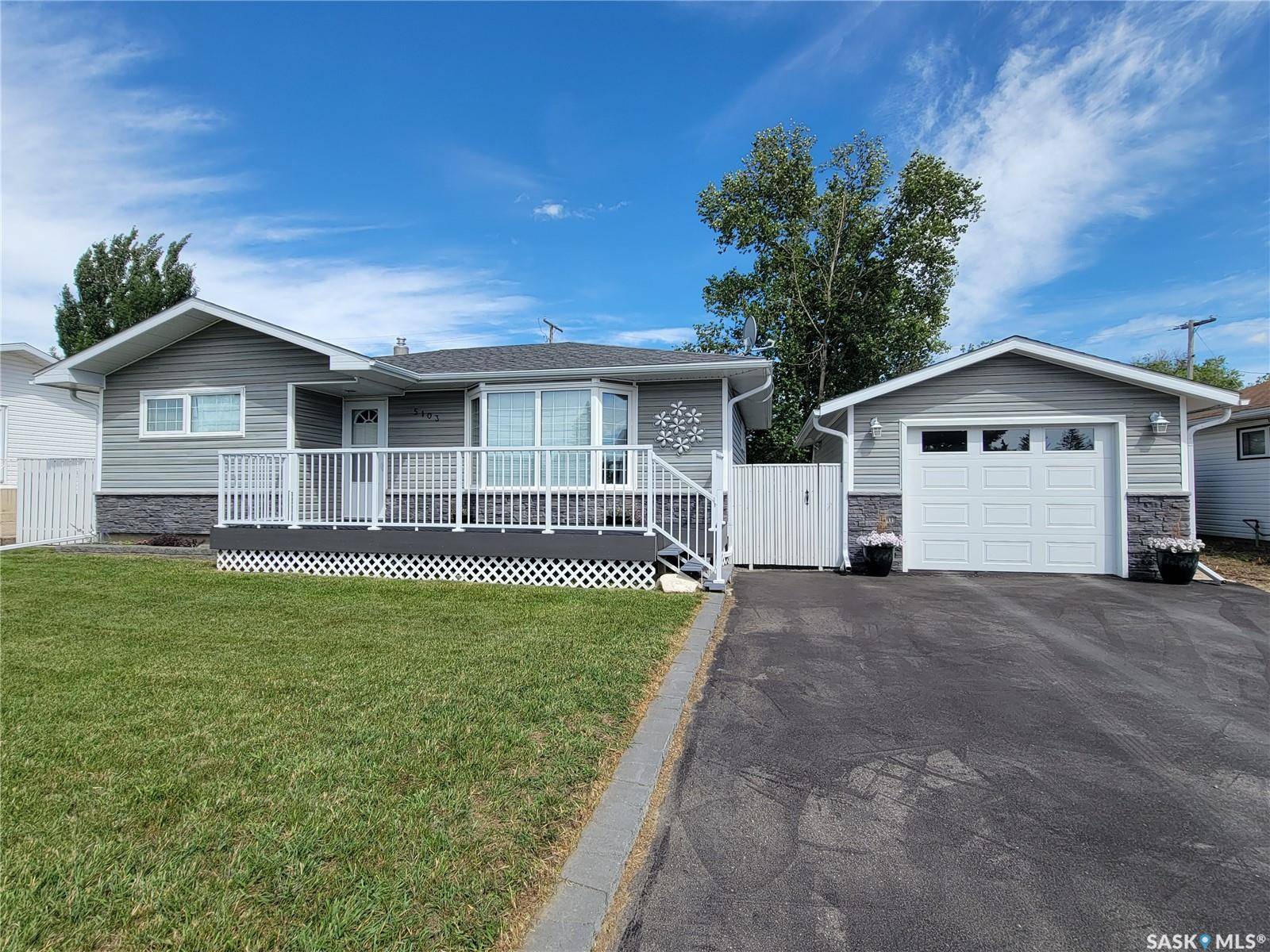 5103 Leader STREET, Macklin, SK S0L 2C0