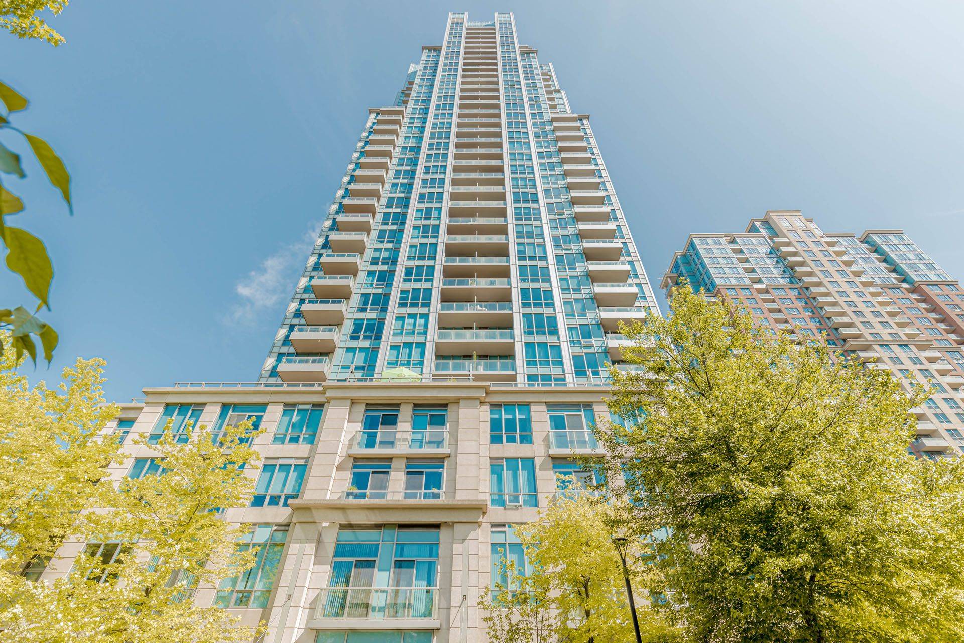 Toronto W08, ON M9B 0A4,15 Viking LN #1103