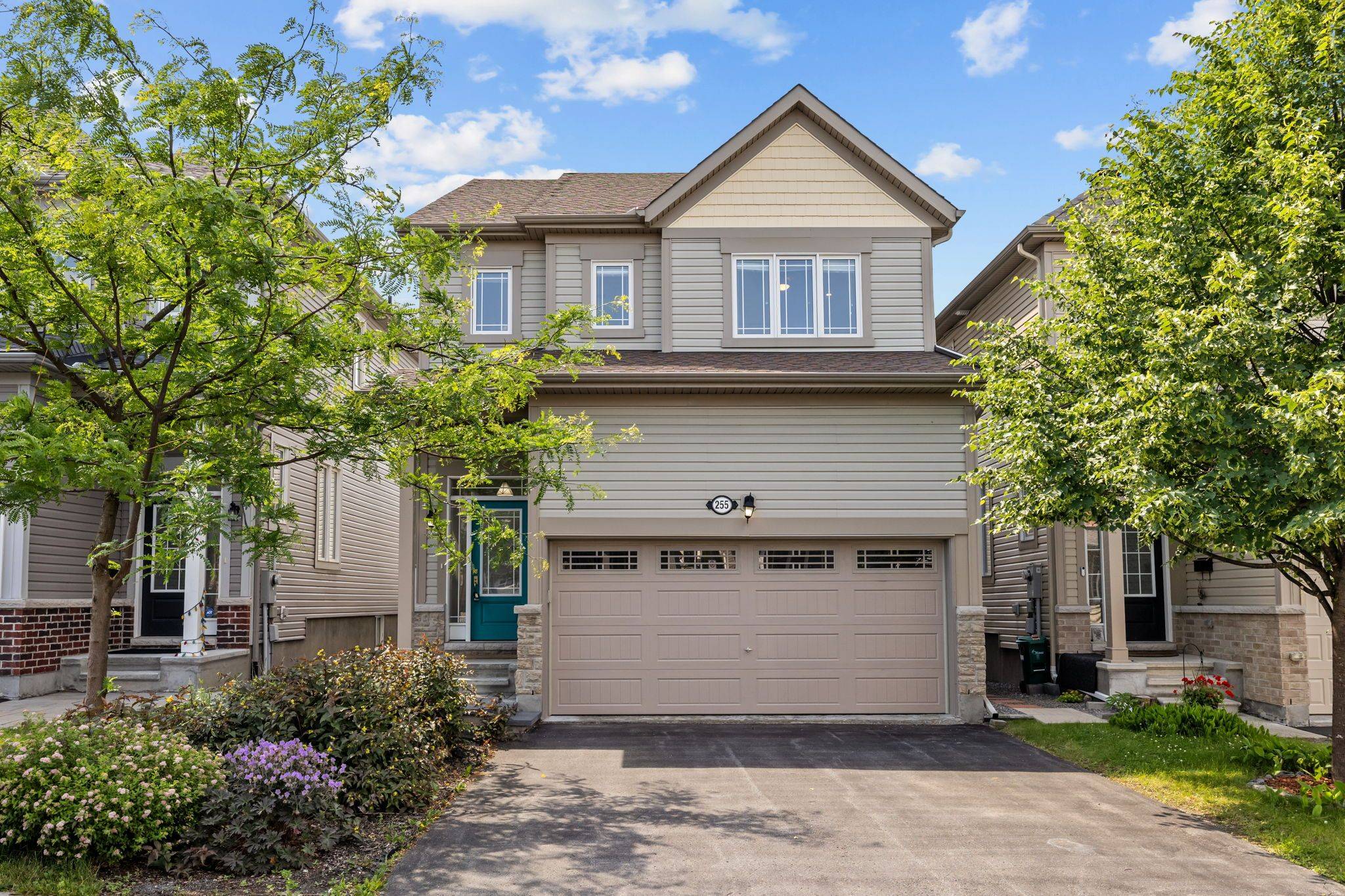 255 Rivertree ST, Kanata, ON K2M 0J6