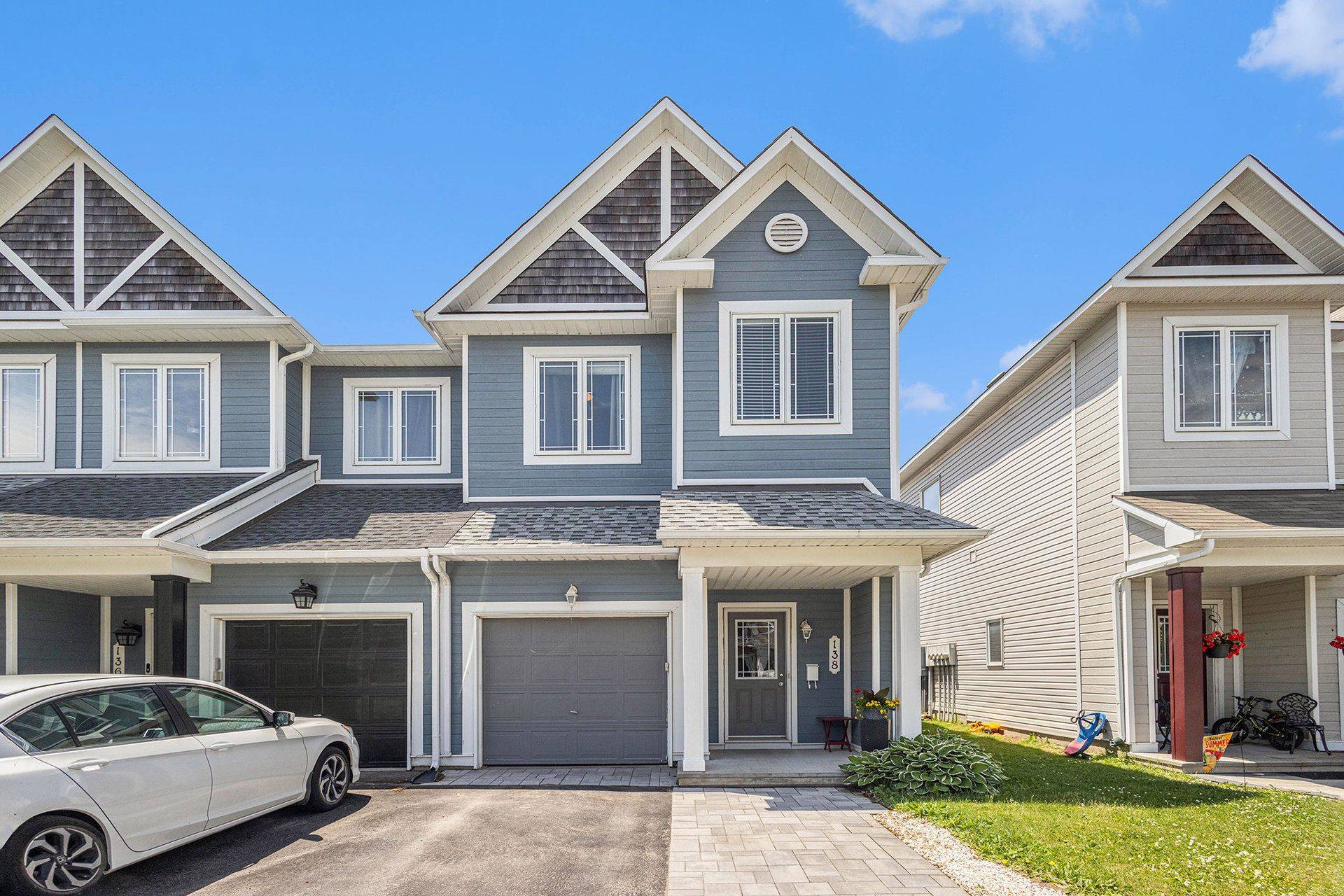 138 Freeport DR, Kanata, ON K2M 0A8