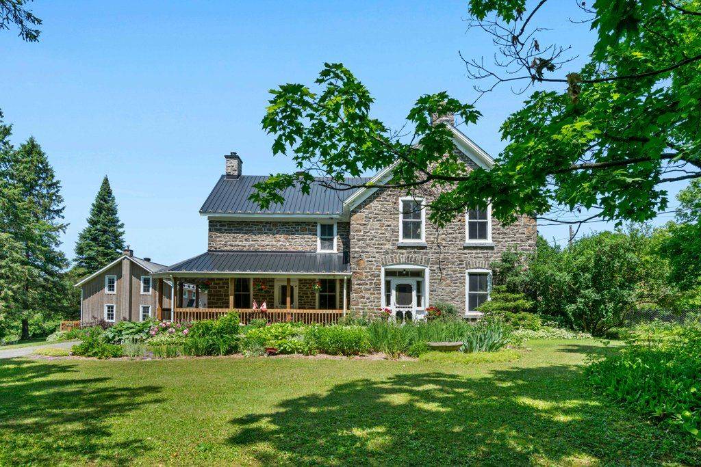 10095 Shaw RD, North Dundas, ON K0E 1S0