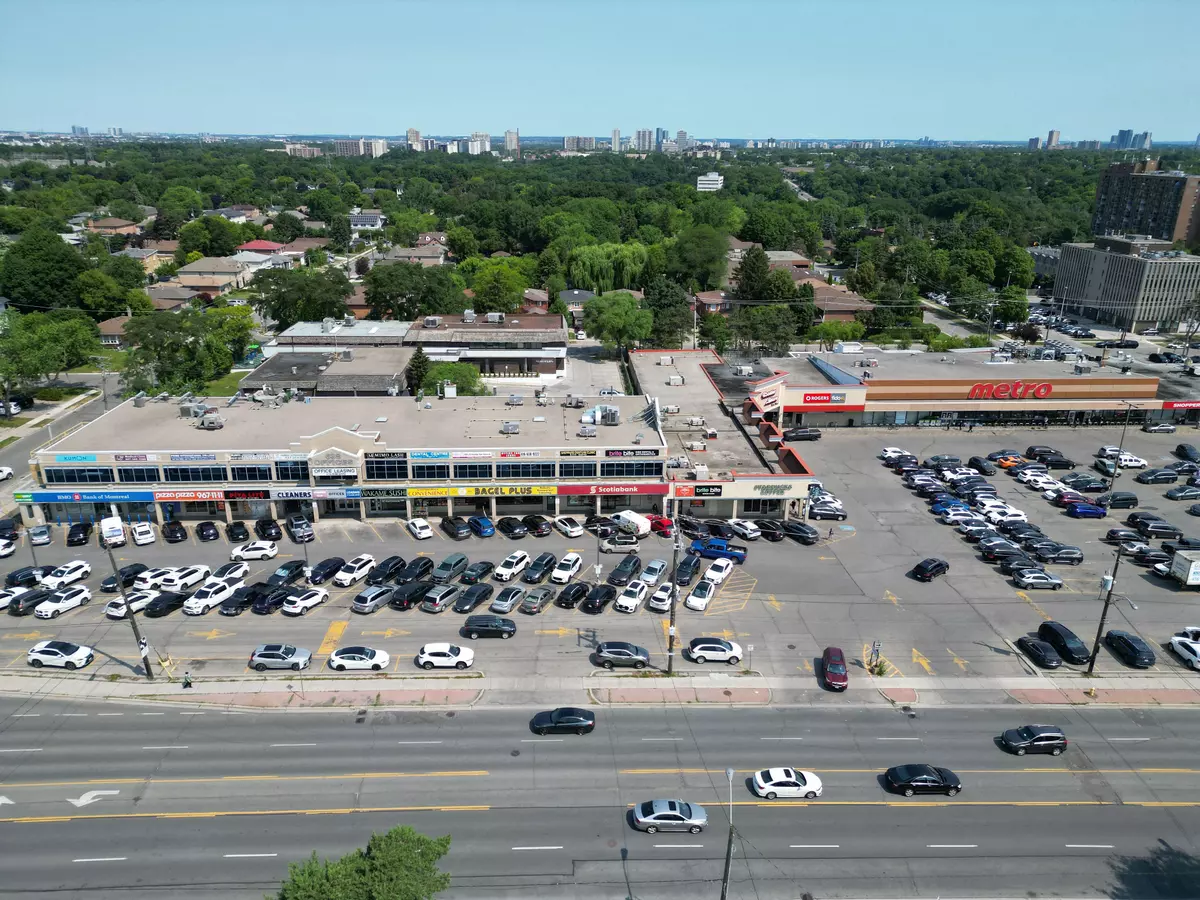 Toronto C06, ON M3H 2S1,638 Sheppard AVE W #205