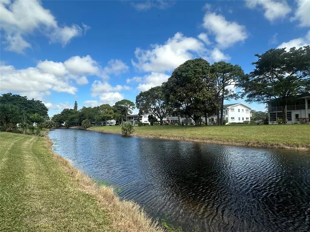 Deerfield Beach, FL 33442,22 Markham A #22
