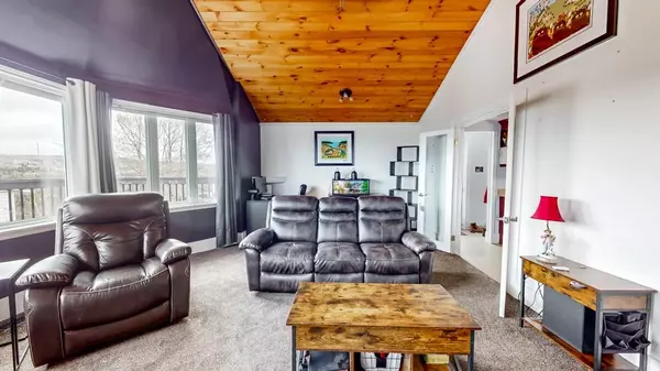 Conception Bay South, NL A1X 6G2,62 Easons Road