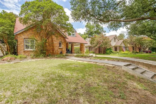 Fort Worth, TX 76110,2024 Wilshire Boulevard