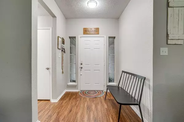 Joshua, TX 76058,308 Comanche Walk