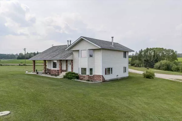 Rural Lacombe County, AB T4M 0X2,39403 Range Road 275