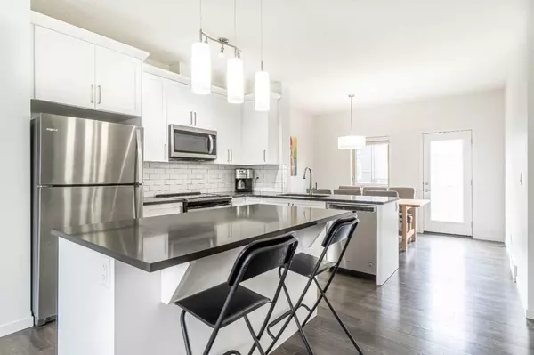 Calgary, AB T2X 3Z3,411 Legacy Village WAY SE