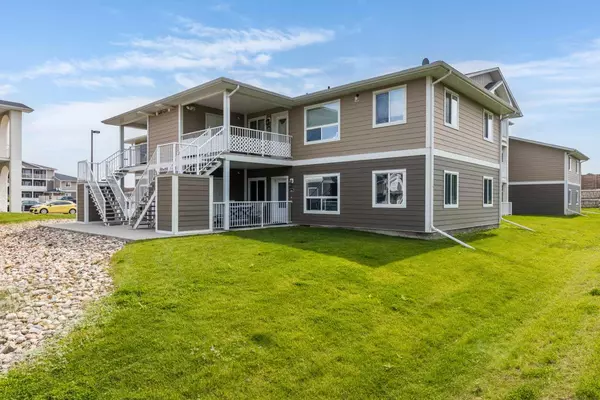 132 Southlands Pointe SE, Medicine Hat, AB T1B 0M5