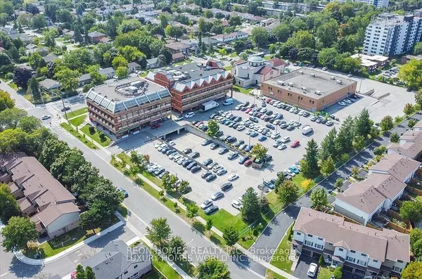 Toronto E05, ON M1T 3T9,3852 Finch AVE E #301