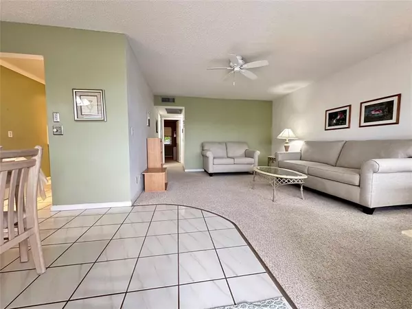 Deerfield Beach, FL 33442,23 Lyndhurst A #23