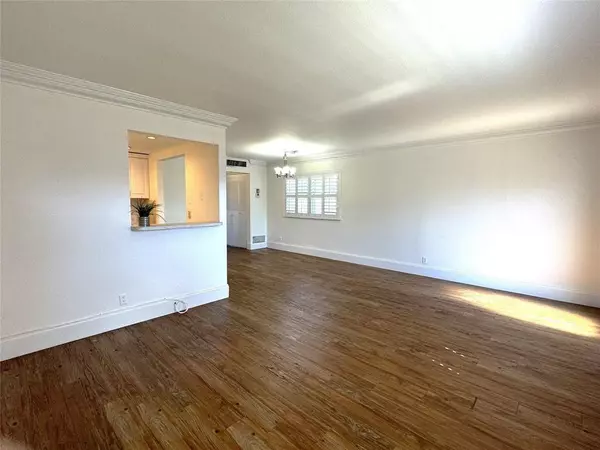 Delray Beach, FL 33446,526 SAXONY  K #526
