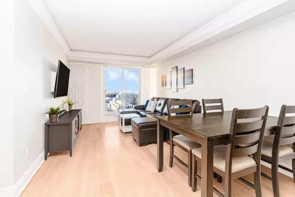 Vaughan, ON L4J 0C9,7 North Park RD #1406