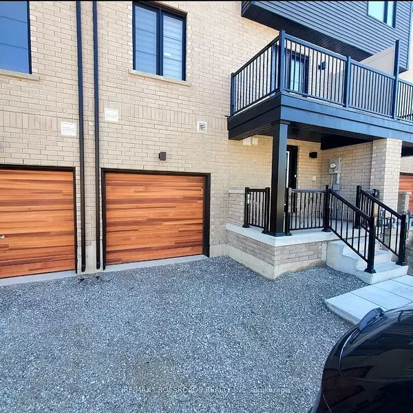 Barrie, ON L9J 0C2,6 Silo Mews