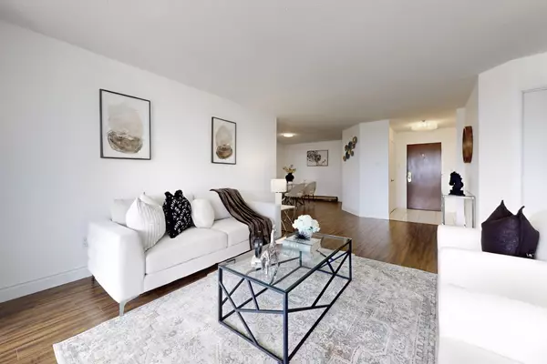 Toronto W08, ON M9A 5C4,1300 Islington AVE #1004