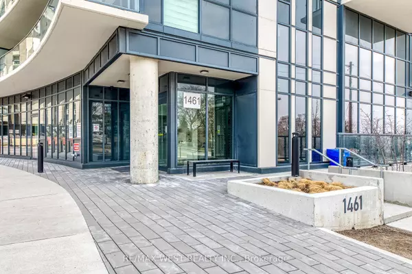 Toronto W04, ON M6L 0A6,1461 Lawrence AVE #1706